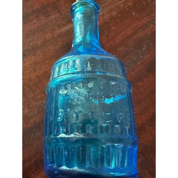 3 Blue Vintage Miniature Glass Bottles - Picture 6 of 8